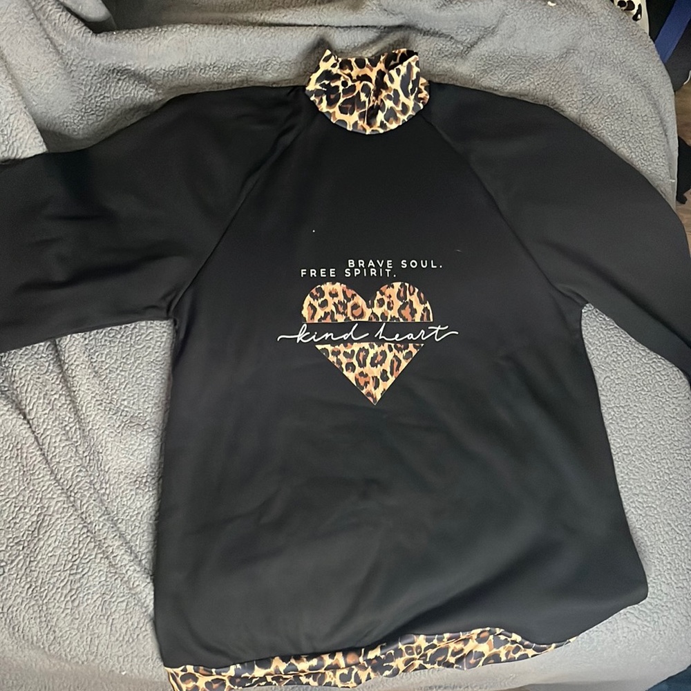 BLK CHEETAH SHIRT